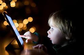 Os Riscos do Uso Precoce do Celular por Crianças.